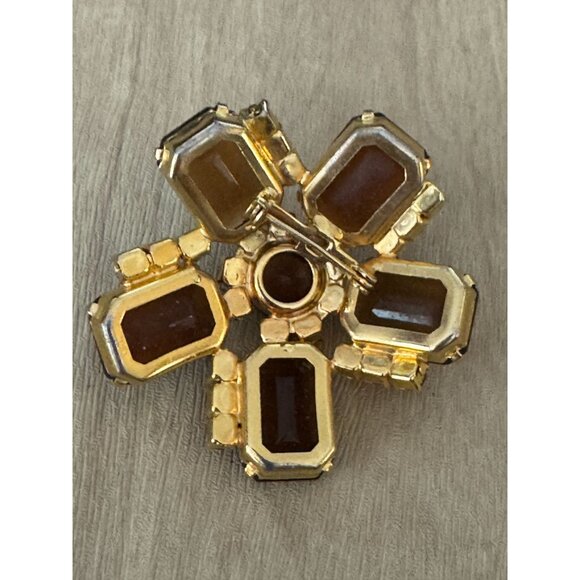 Vintage Rhinestone Brooch Amber Honey Glass Accent Jewelry Piece - Picture 3 of 5